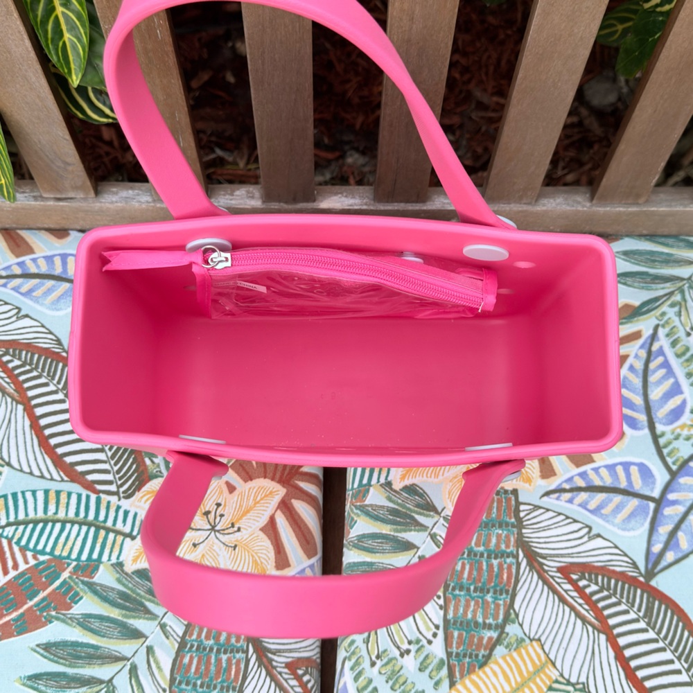 NWT Bitty Bogg Bag Pink– waterproof tote, includes snap-in pouch - Picture 4 of 6
